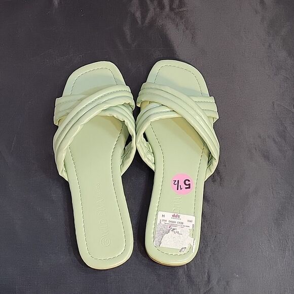 BRAND NEW WILD DIVA LOUNGE IRA CROSSBAND SLIDES SANDAL - Picture 8 of 15
